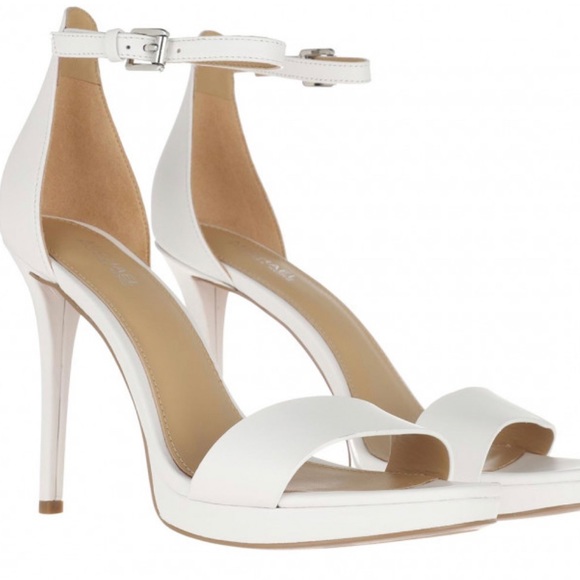 Michael Kors Shoes - 🆕 Michael Kors Hutton Leather Sandal Size 6